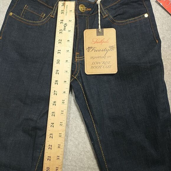 Southpole Jeans Women 3 Blue Denim Low Rise Bootcut FreeStyle Signature Fit NWT. - Picture 2 of 10